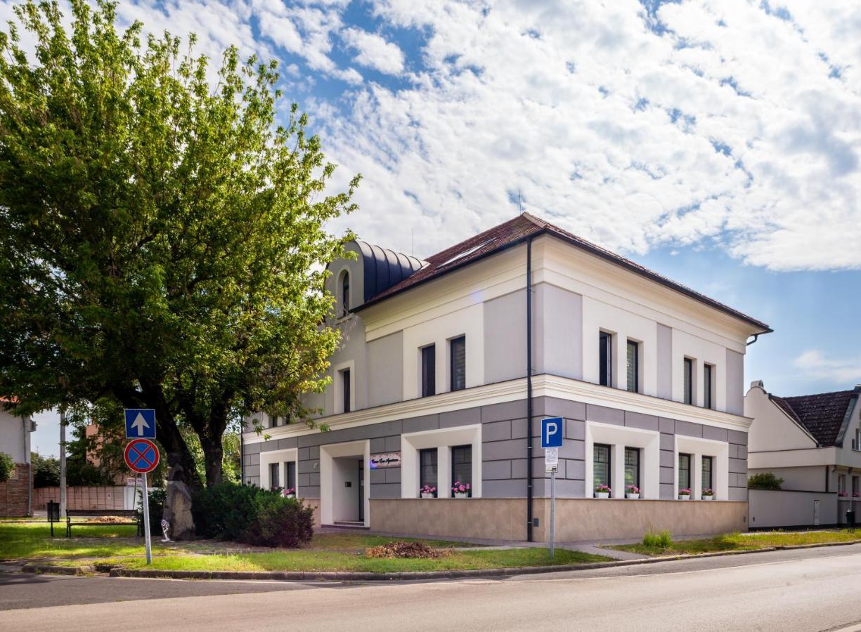 Corso Lux Apartman Gyula Exteriér fotografie