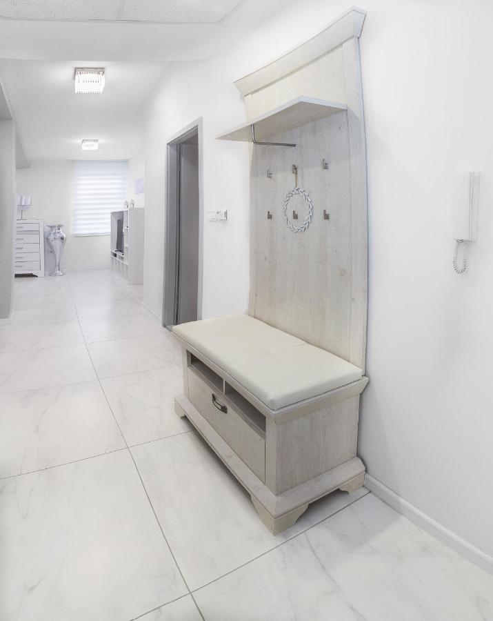Corso Lux Apartman Gyula Exteriér fotografie